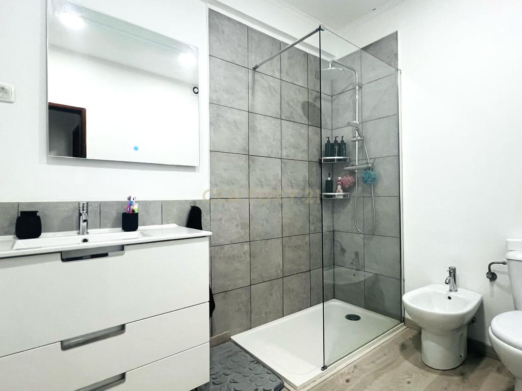 Excelente Apartamento T3 em Almada – Cova da Piedade  - Image 14